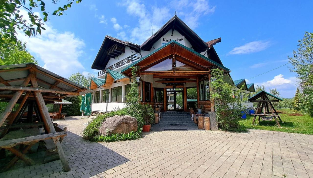 Villa Katharina Bran ブラン エクステリア 写真